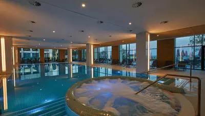 Bulharsko-Slnečné pobrežie- hotel Secrets Sunny beach Resort and Spa -  vnútorný bazén