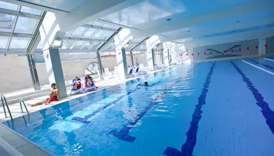 Chorvátsko - Makarska - Valamar Meteor hotel - vnútorný bazén