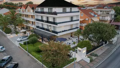 Chorvátsko - Vodice - Penzión Sidro - exteriér