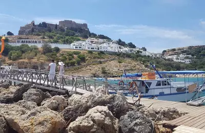 Grécko - Rhodos - Plavba do Lindosu - zakotvenie v Lindose