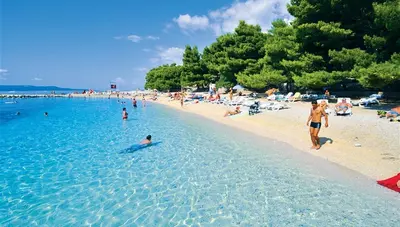 Chorvátsko - Makarska - hotel Biokovka - pláž Chorvátsko - Makarska - hotel Biokovka - pláž