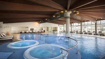 Chorvátsko - ostrov Krk - Baška - hotel Corinthia Baška - vnútorný bazén a vírivky