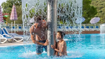 Chorvátsko - Istria - Rabac - hotel Mimosa Lido Palace - bazén Chorvátsko - Istria - Rabac - hotel Mimosa Lido Palace - bazén