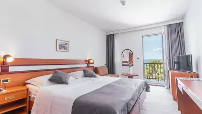 Chorvátsko - Baška Voda - hotel Horizont - izba Superior morská strana Chorvátsko - Baška Voda - hotel Horizont - izba Superior morská strana