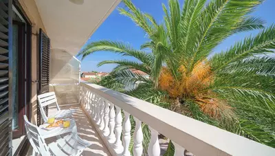 Chorvátsko - Vodice - Penzión Sidro - balkón Chorvátsko - Vodice - Penzión Sidro - balkón