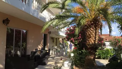 Chorvátsko - Vodice - Penzión Sidro - terasa Chorvátsko - Vodice - Penzión Sidro - terasa