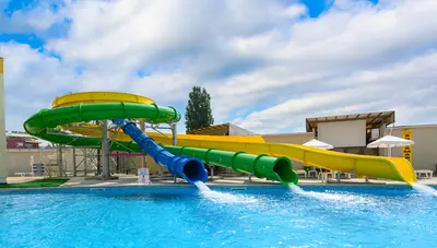 Bulharsko - Slnečné pobrežie - Hotel Glarus - bazén s toboganom