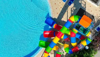 Chorvátsko - Istria - Rabac - hotel Narcis - bazén - tobogán Chorvátsko - Istria - Rabac - hotel Narcis - bazén - tobogán