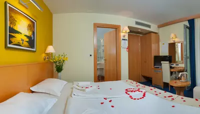 Chorvátsko - Gradac - Hotel Saudade - izba Standard Chorvátsko - Gradac - Hotel Saudade - izba Standard