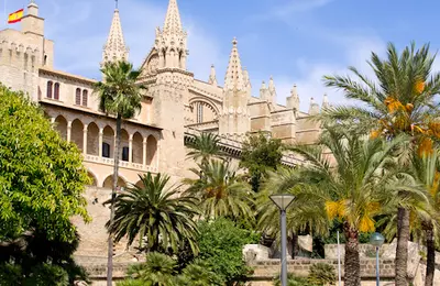Španielsko - Palma de Mallorca - pred katedrálou La Seu