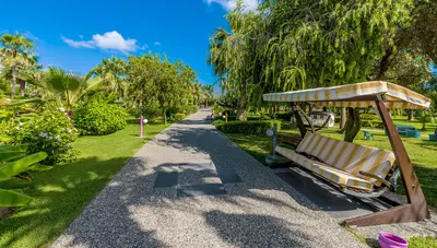 Turecko - Side - Vonresort Golden Coast - záhrada