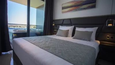 Chorvátsko - Pag - Novalja - Liberty Plaza - suita s vírivkou