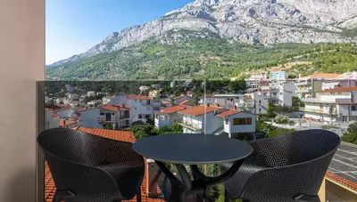 Chorvátsko - Baška Voda - hotel Noemia - suita 2+1 s balkónom