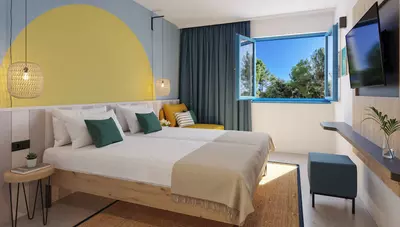 Chorvátsko - ostrov Krk - Krk - Krk Sunny Hotel - izba na parkovú stranu Chorvátsko - ostrov Krk - Krk - Krk Sunny Hotel - izba na parkovú stranu