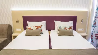 Bulharsko - Slnečné pobrežie - Hotel Astoria - dvojlôžková izba s prístelkou Bulharsko - Slnečné pobrežie - Hotel Astoria - dvojlôžková izba s prístelkou