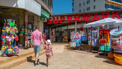 Bulharsko - Slnečné pobrežie - Hotel Briz Beach - okolie hotela