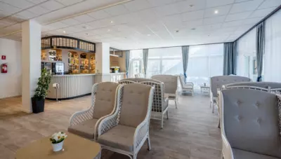 Chorvátsko - Crikvenica - Mediteran Hotel by Aminess - lobby bar Chorvátsko - Crikvenica - Mediteran Hotel by Aminess - lobby bar