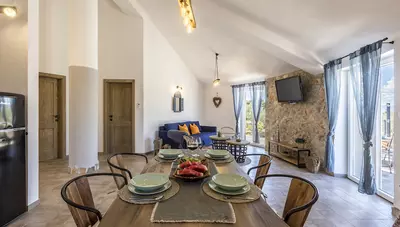 Chorvátsko - ostrov Brač - Magical Island home Mary - apartmán 1/4+2 - jedálenský kút