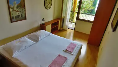 Chorvátsko - Omiš - apartmán Pasa - spálňa Chorvátsko - Omiš - apartmán Pasa - spálňa