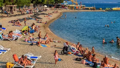 Chorvátsko - Vodice - Hotel Olympia Sky - pláž Chorvátsko - Vodice - Hotel Olympia Sky - pláž