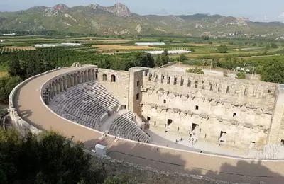 Perge, Kursunlu a Aspendos