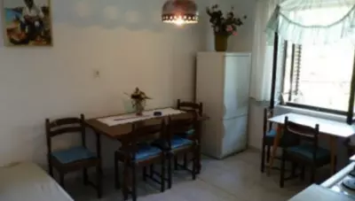 Chorvátsko - Turanj - Apartmán Jena - denná miestnosť  jedálňou