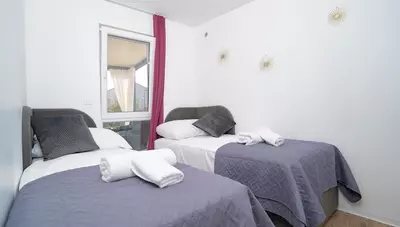 Chorvátsko - Sv.Filip i Jakov - Mobilhomy a apt. Adriatic - mobilhom - spálňa