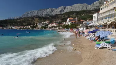 Chorvátsko - Podgora - Hotel Aurora - pláž Chorvátsko - Podgora - Hotel Aurora - pláž