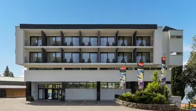 Chorvátsko - Crikvenica - hotel Ad Turres - exteriér