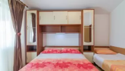 Chorvátsko - Zadar - Vir - apartmány Zeljka - apartmán na poschodí - izba Chorvátsko - Zadar - Vir - apartmány Zeljka - apartmán na poschodí - izba