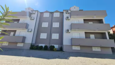 Chorvátsko - Vodice - Srima - apartmány Poseidon - dom Chorvátsko - Vodice - Srima - apartmány Poseidon - dom