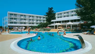 Chorvátsko - Poreč - hotel Ainess Laguna A - bazén Chorvátsko - Poreč - hotel Ainess Laguna A - bazén