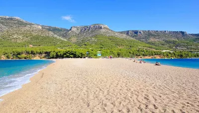 Chorvátsko - ostrov Brač - Bol - pláž Zlatni rat Chorvátsko - ostrov Brač - Bol - pláž Zlatni rat