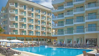 Turecko - Alanya - Hotel Riviera - pohľad na hotel a bazén Turecko - Alanya - Hotel Riviera - pohľad na hotel a bazén