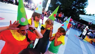 Chorvátsko - ostrov Lišinj - Mali Lošinj - hotel Vespera - Pino Club - animácie