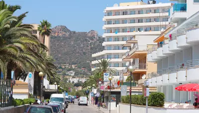 Mallorca - Cala Millor - Hotel Morito - ulica pred hotelom Mallorca - Cala Millor - Hotel Morito - ulica pred hotelom