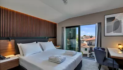 Chorvátsko - Baška Voda - hotel Noemia - rodinná izba 2+1 s francúzskym balkónom