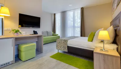 Chorvátsko - Petrčane - hotel Pinija - rodinná izba 2+2 bez balkóna