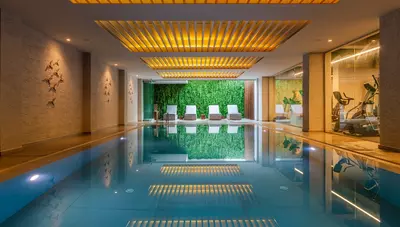 Cyprus - Ayia Napa - hotel Nelia Beach - vnútorný bazén Cyprus - Ayia Napa - hotel Nelia Beach - vnútorný bazén