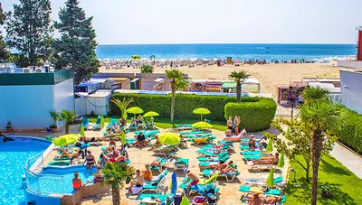 Bulharsko - Slnečné pobrežie - Grand Hotel Sunny Beach - pri bazéne
