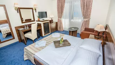 Chorvátsko - ostrov Pag - Pag - hotel Pagus - izba Standard park strana Chorvátsko - ostrov Pag - Pag - hotel Pagus - izba Standard park strana