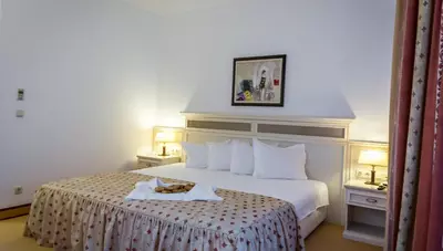 Bulharsko - Slnečné pobrežie - Hotel Royal Palace Helena Sands - dvojlôžková izba orientovaná na morskú stranu Bulharsko - Slnečné pobrežie - Hotel Royal Palace Helena Sands - dvojlôžková izba orientovaná na morskú stranu