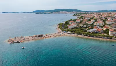 Chorvátsko - Vodice - Srima - Villa Boral - pláž
