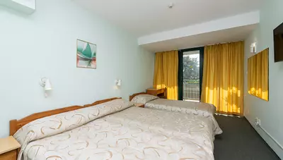 Bulharsko - Slnečné pobrežie - Hotel Trakia - trojlôžková izba Bulharsko - Slnečné pobrežie - Hotel Trakia - trojlôžková izba