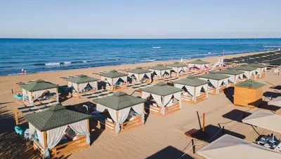 Turecko - Side - Kamelya Aishen K Club - plážové sedenie cabana