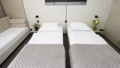 Chorvátsko - Makarska - hotel Biokovka - izba orientovaná na morskú stranu Chorvátsko - Makarska - hotel Biokovka - izba orientovaná na morskú stranu