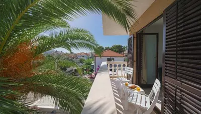 Chorvátsko - Vodice - Penzión Sidro - balkón Chorvátsko - Vodice - Penzión Sidro - balkón