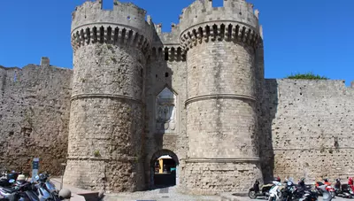 Rhodos - Hradby starého mesta Rhodos - Hradby starého mesta