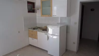 Chorvátsko - ostrov Pag - Pag - apartmán Sanja - štvorlôžkový apartmán na 1. posch. - kuchynský kút Chorvátsko - ostrov Pag - Pag - apartmán Sanja - štvorlôžkový apartmán na 1. posch. - kuchynský kút