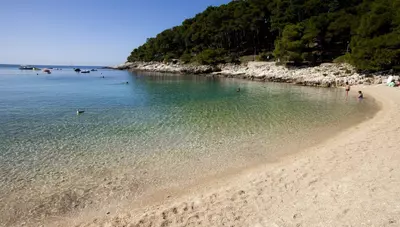 Chorvátsko - ostrov Lišinj - Mali Lošinj - hotel Vespera - pláž Veli Žal Beach